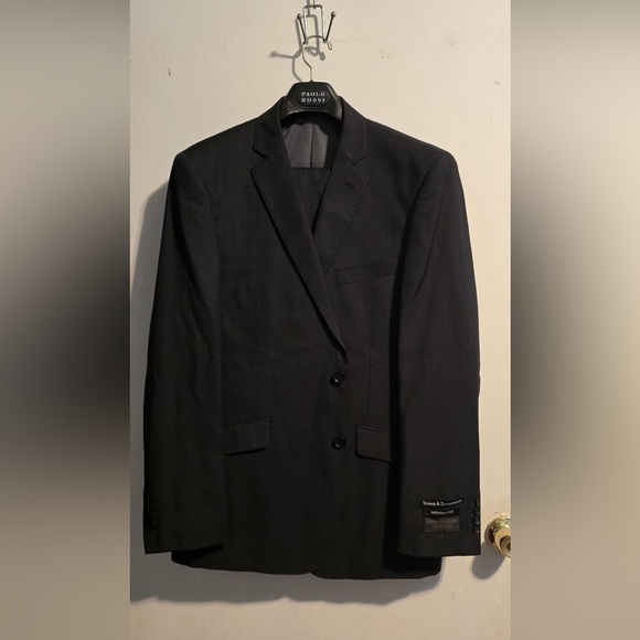 Black Coat Classic Tailoring Versatile Design vroom & Dreesmann - Picture 1 of 9